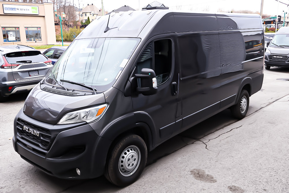 2025 Ram PROMASTER CARGO VAN 3500 TRADESMAN W/ PASS SEAT in Terrebonne, Quebec - 3 - w1024h768px