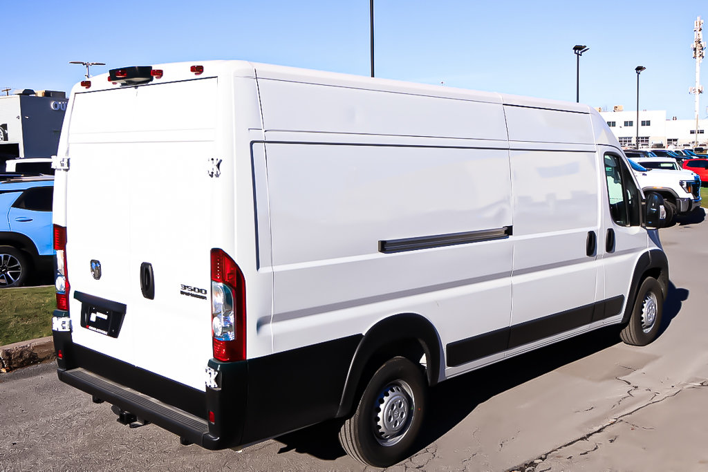 Ram PROMASTER CARGO VAN 3500 TRADESMAN W/ PASS SEAT 2025 à Terrebonne, Québec - 6 - w1024h768px