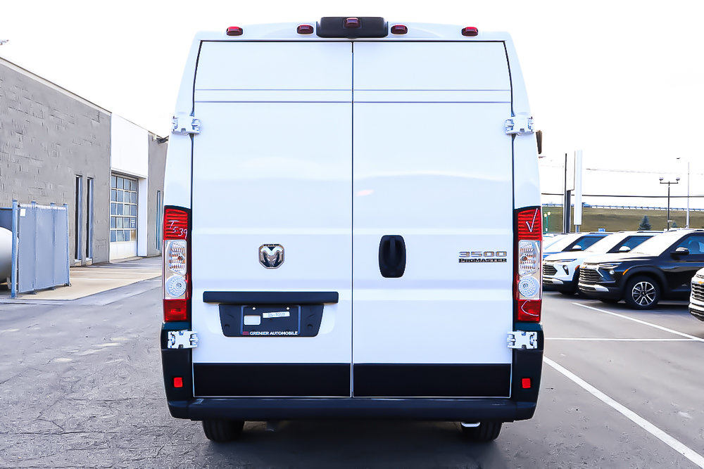 2025 Ram PROMASTER CARGO VAN 3500 TRADESMAN W/ PASS SEAT in Terrebonne, Quebec - 5 - w1024h768px