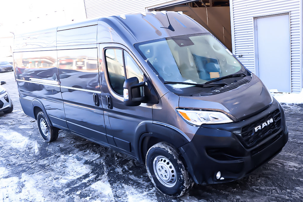 2025 Ram PROMASTER CARGO VAN 3500 TRADESMAN W/ PASS SEAT in Terrebonne, Quebec - 1 - w1024h768px