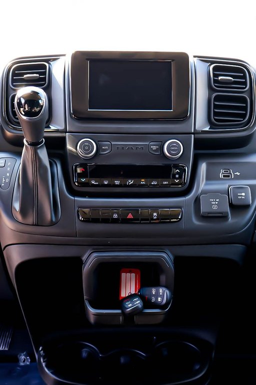 2026 Ram Promaster Cargo Van 3500 TRADESMAN W/ PASS SEAT in Terrebonne, Quebec - 15 - w1024h768px