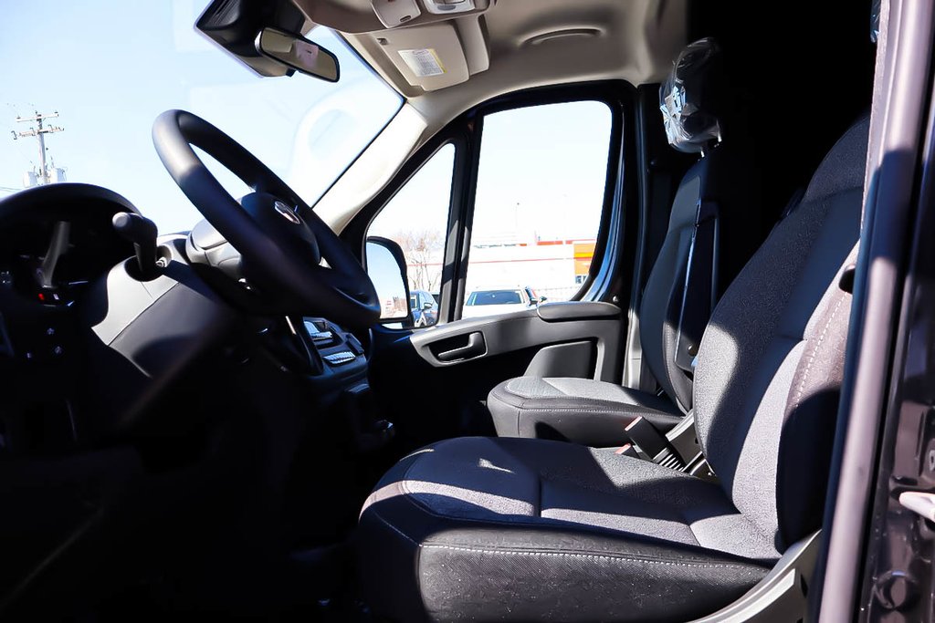 2026 Ram Promaster Cargo Van 3500 TRADESMAN W/ PASS SEAT in Terrebonne, Quebec - 8 - w1024h768px
