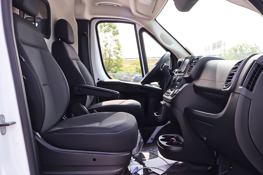 Ram PROMASTER CARGO VAN 3500 TRADESMAN W/O PASS SEAT 2025 à Terrebonne, Québec - 9 - w1024h768px