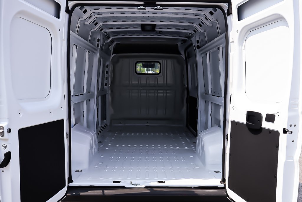 Ram PROMASTER CARGO VAN 3500 TRADESMAN W/O PASS SEAT 2025 à Terrebonne, Québec - 6 - w1024h768px