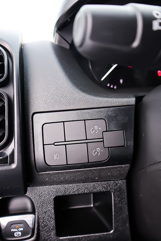 Ram ProMaster Cargo Van TRADESMAN 3500 + HIGH ROOF + 159 EXT + V6 3.6L 2025 à Terrebonne, Québec - 25 - w1024h768px