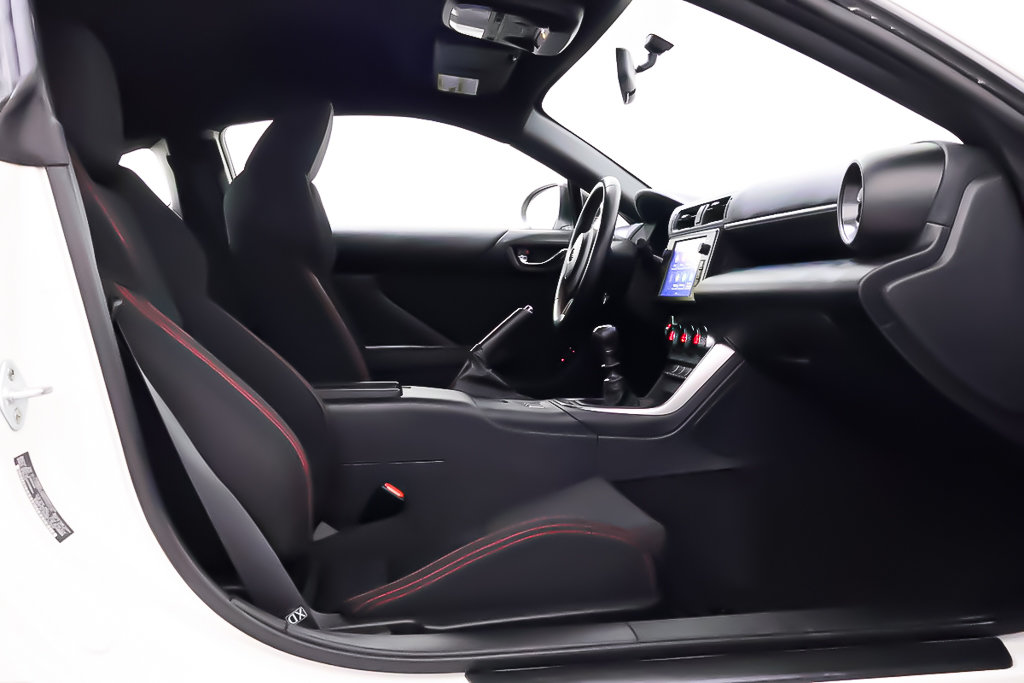 2022 Subaru BRZ RWD + TRANSMISSION MANUELLE in Terrebonne, Quebec - 11 - w1024h768px