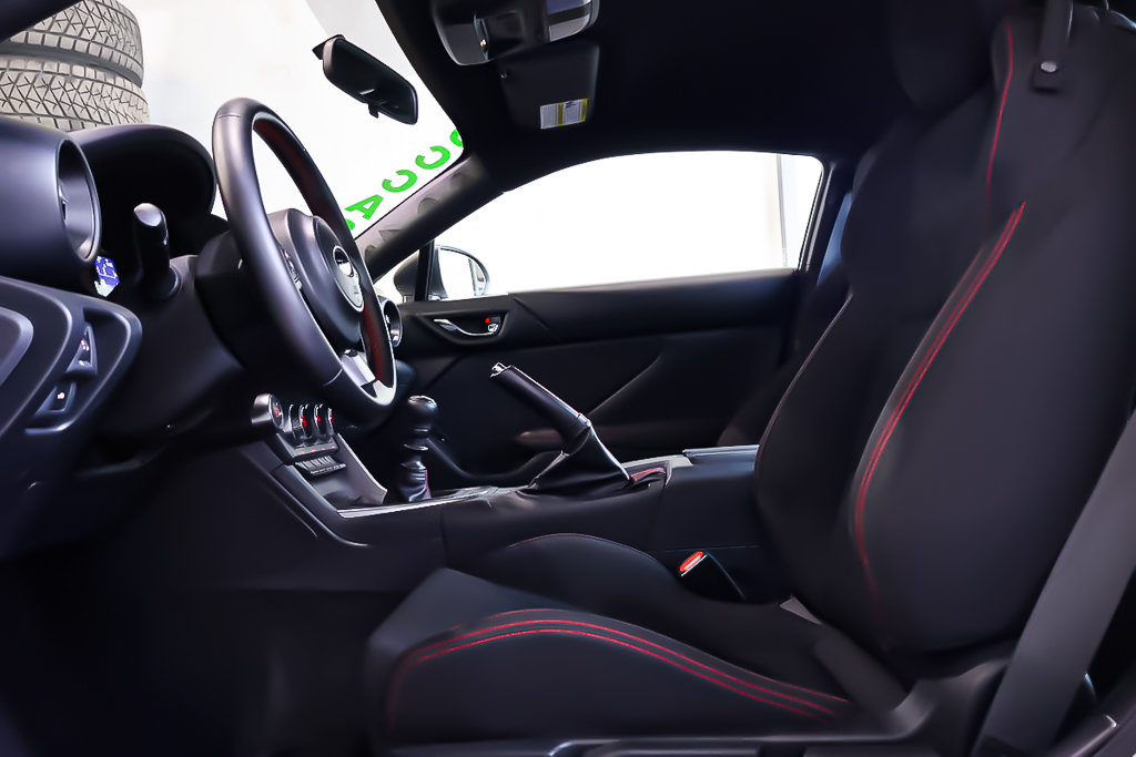 2022 Subaru BRZ RWD + TRANSMISSION MANUELLE in Terrebonne, Quebec - 10 - w1024h768px