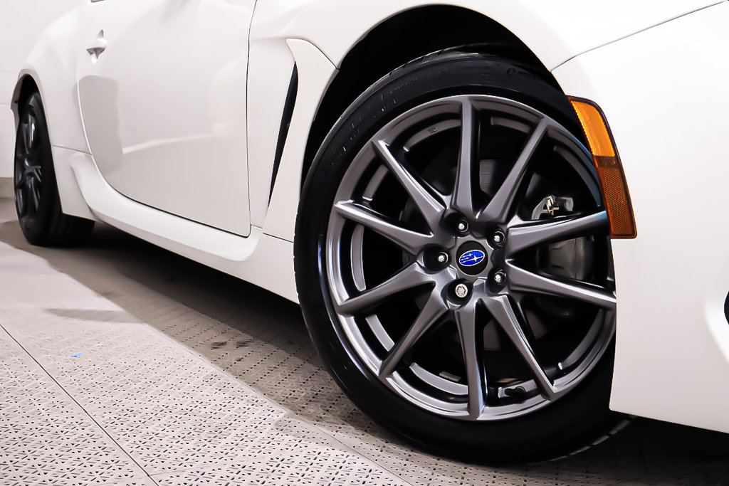 2022 Subaru BRZ RWD + TRANSMISSION MANUELLE in Terrebonne, Quebec - 9 - w1024h768px