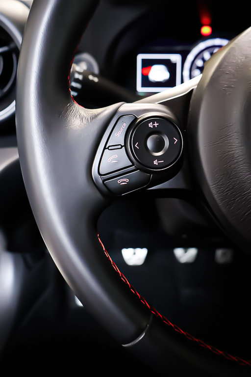 2022 Subaru BRZ RWD + TRANSMISSION MANUELLE in Terrebonne, Quebec - 15 - w1024h768px