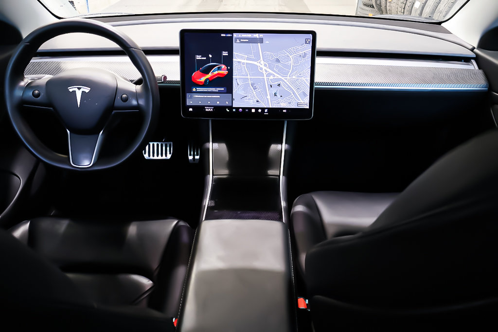 2020 Tesla MODEL 3 STANDARD RANGE PLUS + CUIR + TOIT PANORAMIQUE in Terrebonne, Quebec - 14 - w1024h768px