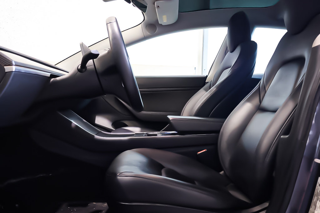 2020 Tesla MODEL 3 STANDARD RANGE PLUS + CUIR + TOIT PANORAMIQUE in Terrebonne, Quebec - 10 - w1024h768px