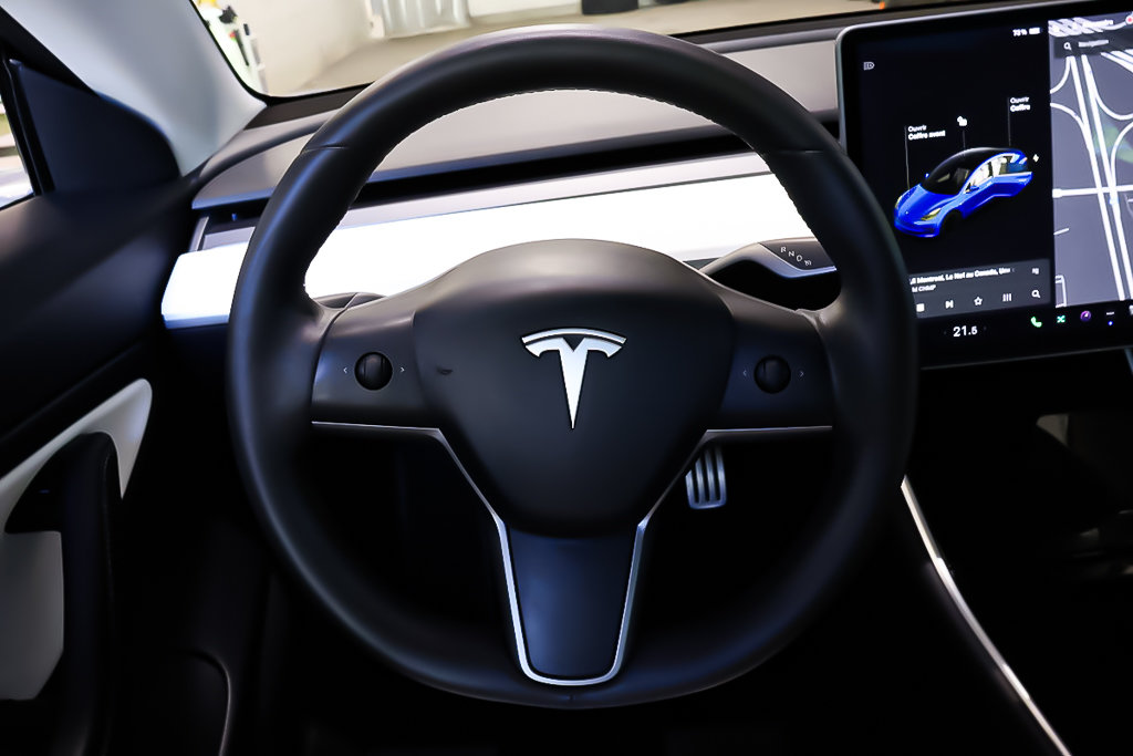 Tesla MODEL 3 PERFORMANCE LONG RANGE + AWD + TOIT PANO 2020 à Terrebonne, Québec - 15 - w1024h768px
