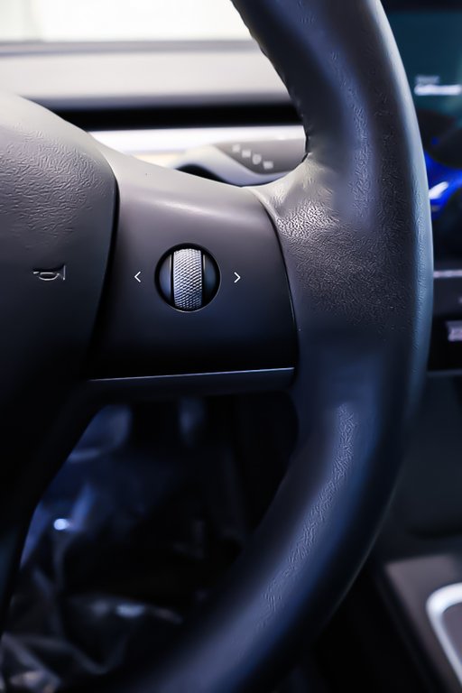 Tesla MODEL 3 SR + RWD + TOIT DE VERRE PANO 2021 à Terrebonne, Québec - 18 - w1024h768px