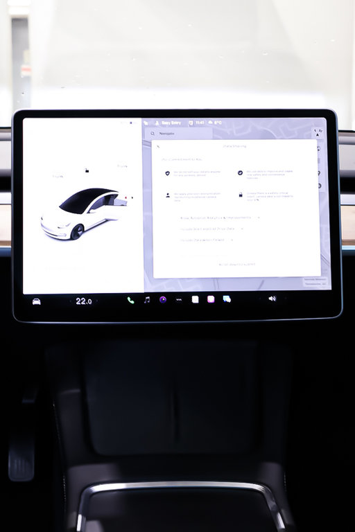 2022 Tesla MODEL 3 SR + TOIT VITRE PANO + CAMERA 360 DEGRES in Terrebonne, Quebec - 19 - w1024h768px