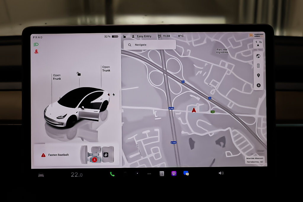 2022 Tesla MODEL 3 SR + TOIT VITRE PANO + CAMERA 360 DEGRES in Terrebonne, Quebec - 21 - w1024h768px