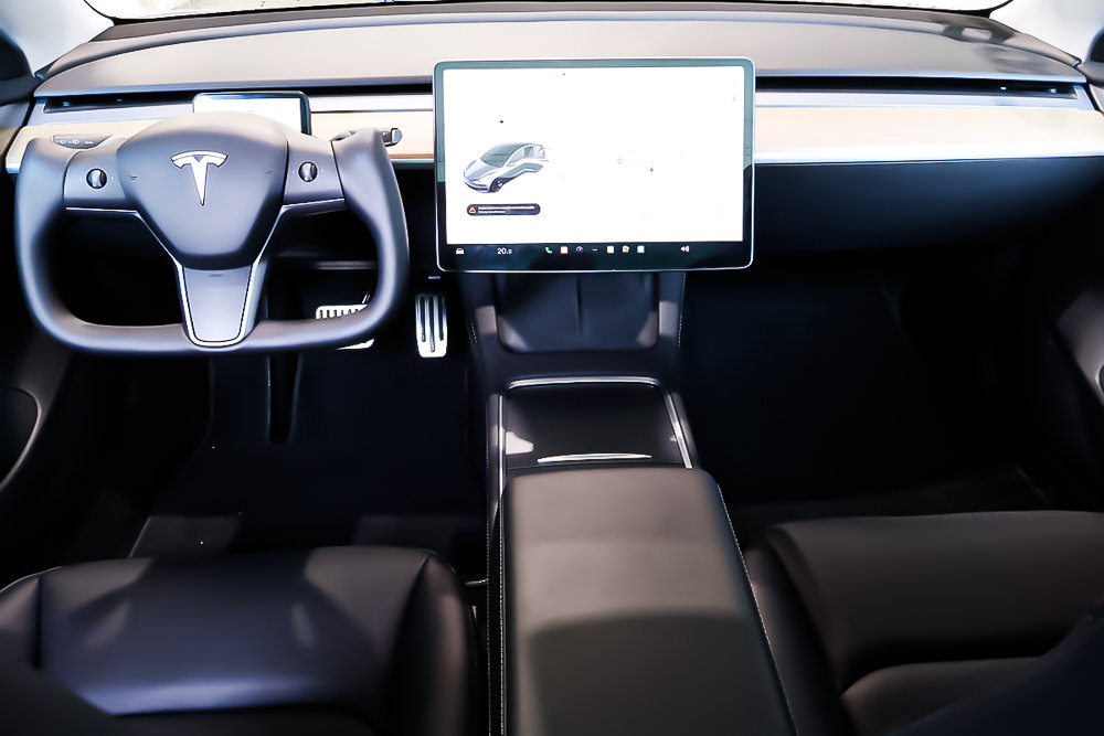 2023 Tesla MODEL 3 SR + 430 KM AUTONOMIE + CUIR in Terrebonne, Quebec - 19 - w1024h768px