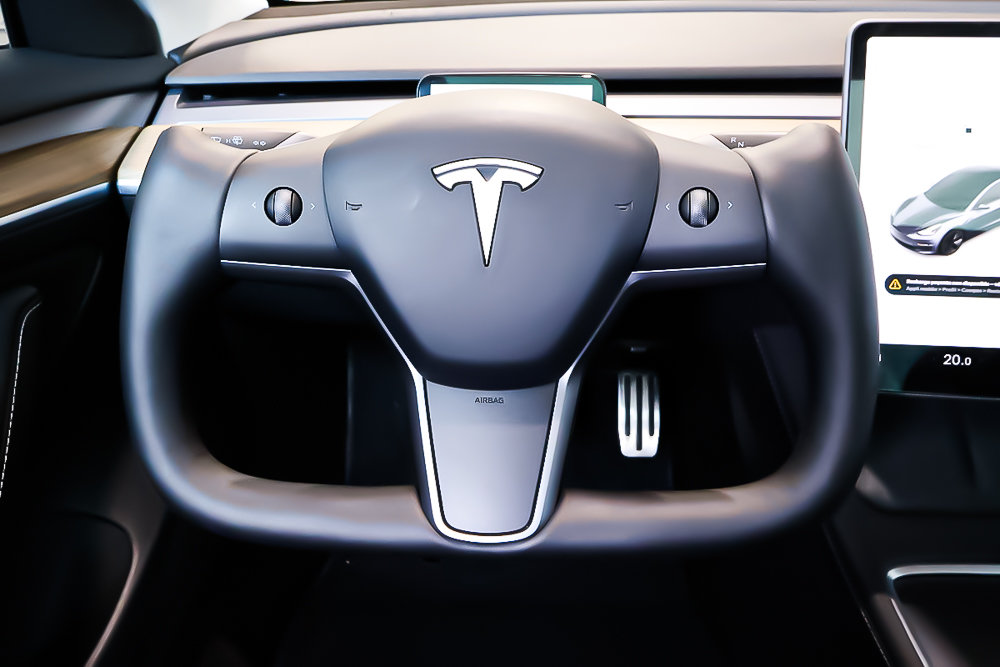 2023 Tesla MODEL 3 SR + 430 KM AUTONOMIE + CUIR in Terrebonne, Quebec - 22 - w1024h768px
