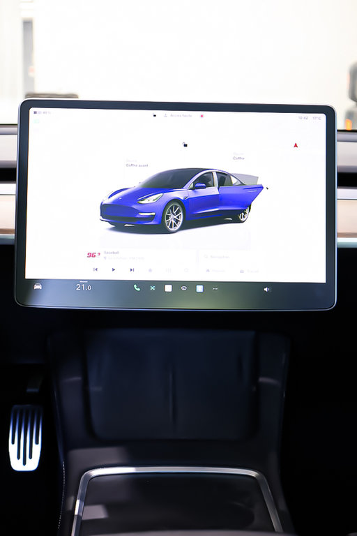2023 Tesla MODEL 3 RWD + TOIT PANO + CUIR + SUIVI DE VOIE in Terrebonne, Quebec - 19 - w1024h768px