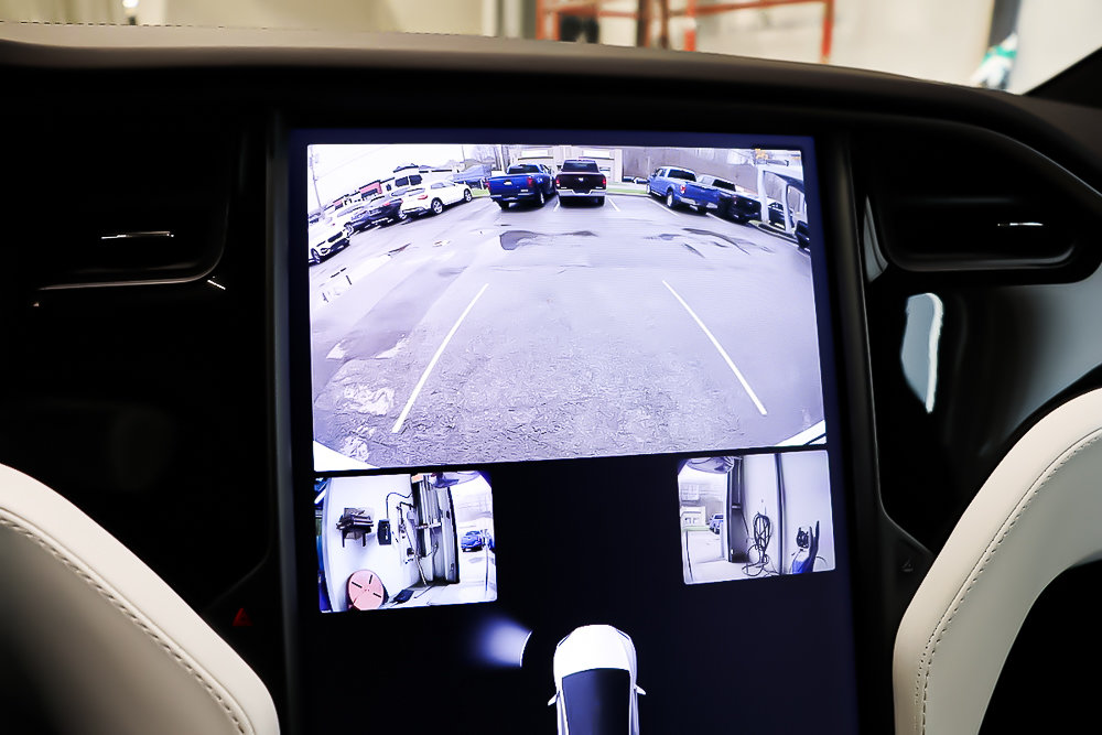 2020 Tesla Model X DUAL MOTOR + LONG RANGE PLUS + CUIR in Terrebonne, Quebec - 23 - w1024h768px