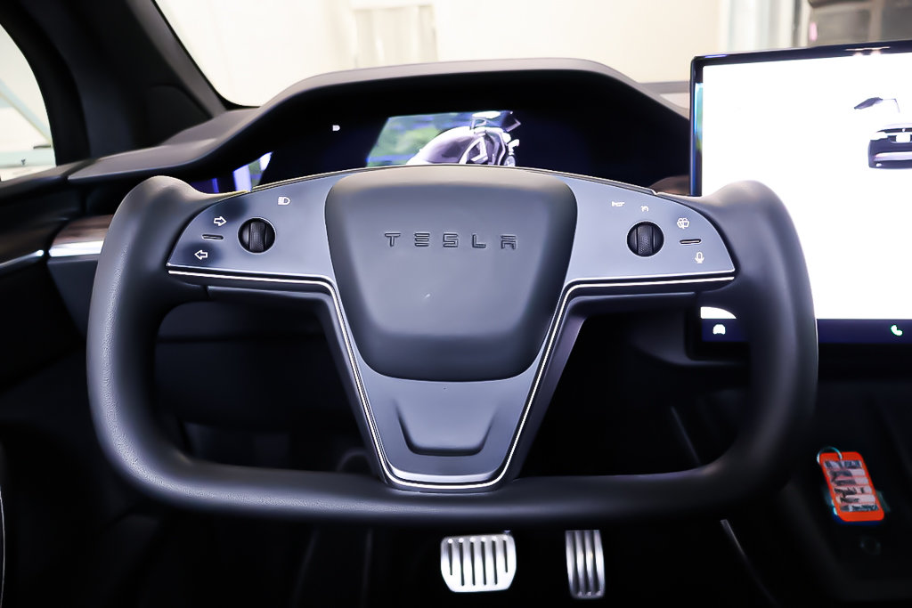 2022 Tesla Model X LONG RANGE + AWD + TOIT DE VERRE PANO in Terrebonne, Quebec - 17 - w1024h768px