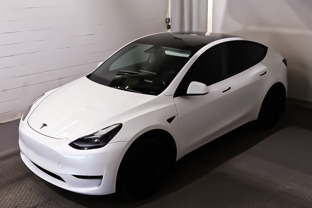 Tesla Model Y SR + FULL ELECTRIQUE + TOIT DE VERRE PANO 2023 à Terrebonne, Québec - 3 - w1024h768px