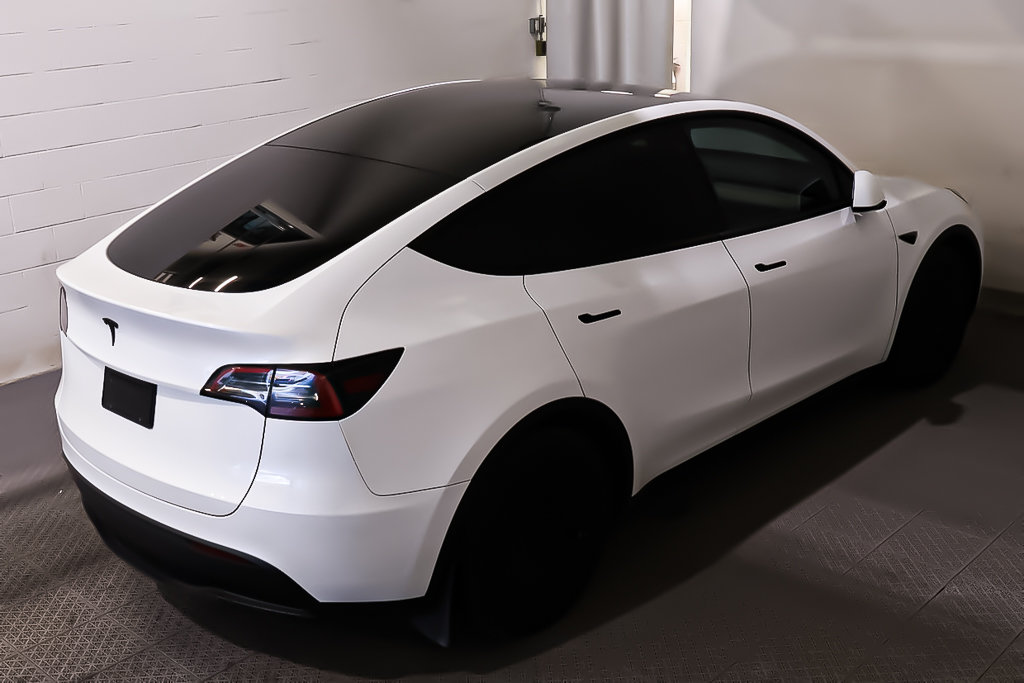 Tesla Model Y SR + FULL ELECTRIQUE + TOIT DE VERRE PANO 2023 à Terrebonne, Québec - 7 - w1024h768px