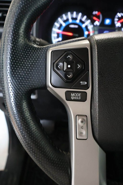 Toyota 4Runner LIMITED + 4X4 + TOIT OUVRANT 2016 à Terrebonne, Québec - 17 - w1024h768px