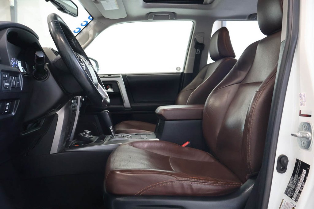 Toyota 4Runner LIMITED + 4X4 + TOIT OUVRANT 2016 à Terrebonne, Québec - 10 - w1024h768px