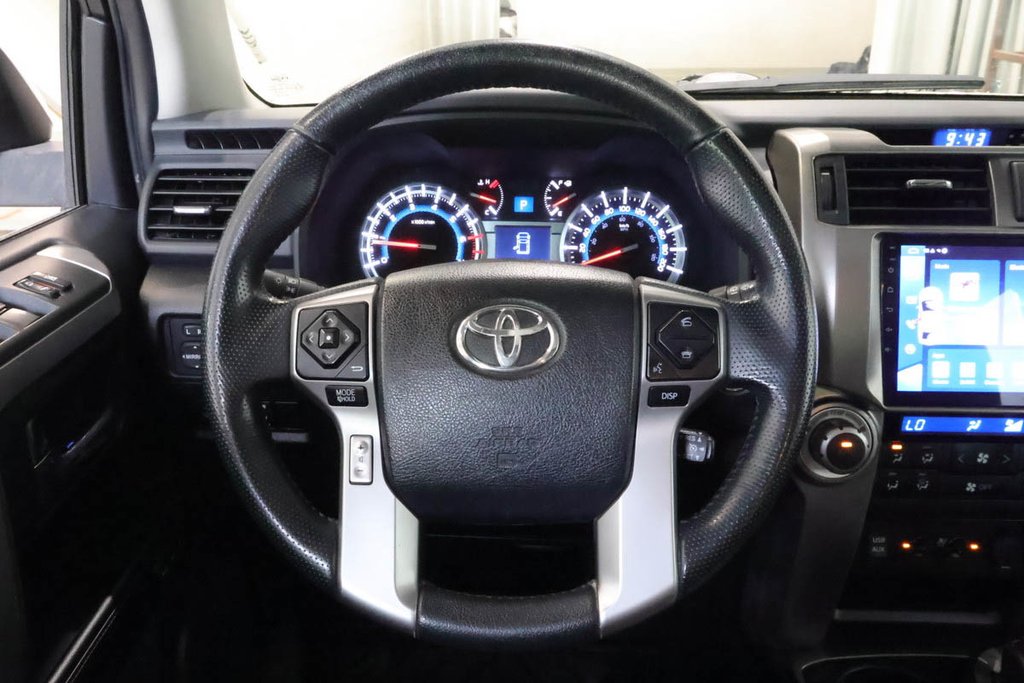 Toyota 4Runner LIMITED + 4X4 + TOIT OUVRANT 2016 à Terrebonne, Québec - 15 - w1024h768px