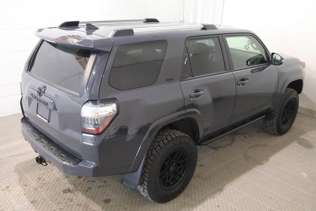 Toyota 4Runner SR5 + 4X4 + TOIT OUVRANT PANO + 7 PASSAGERS 2024 à Terrebonne, Québec - 7 - w1024h768px