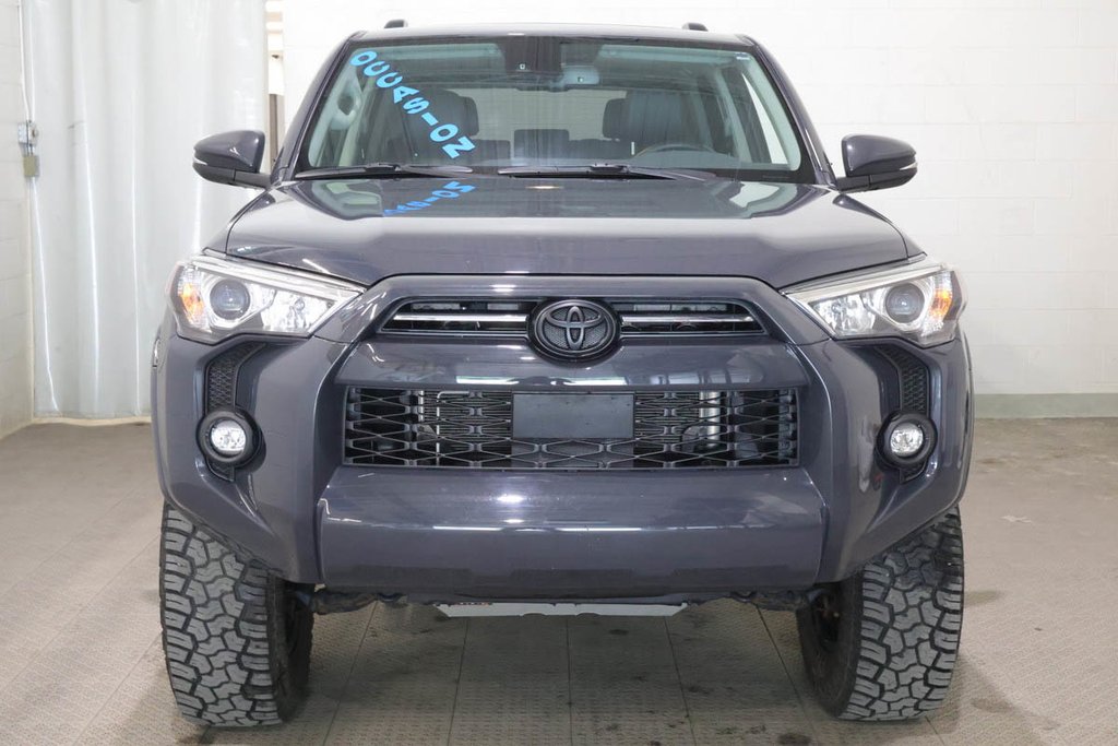 Toyota 4Runner SR5 + 4X4 + TOIT OUVRANT PANO + 7 PASSAGERS 2024 à Terrebonne, Québec - 2 - w1024h768px