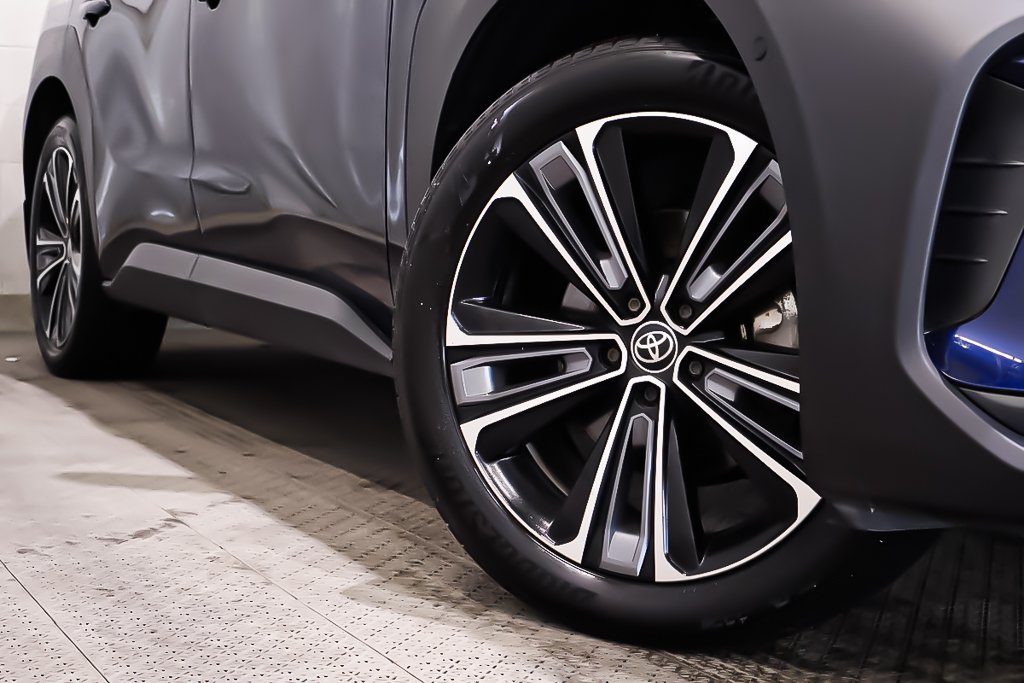 2023 Toyota BZ4X XLE + ELECTRIQUE + AWD + TOIT OUVRANT PANO in Terrebonne, Quebec - 9 - w1024h768px