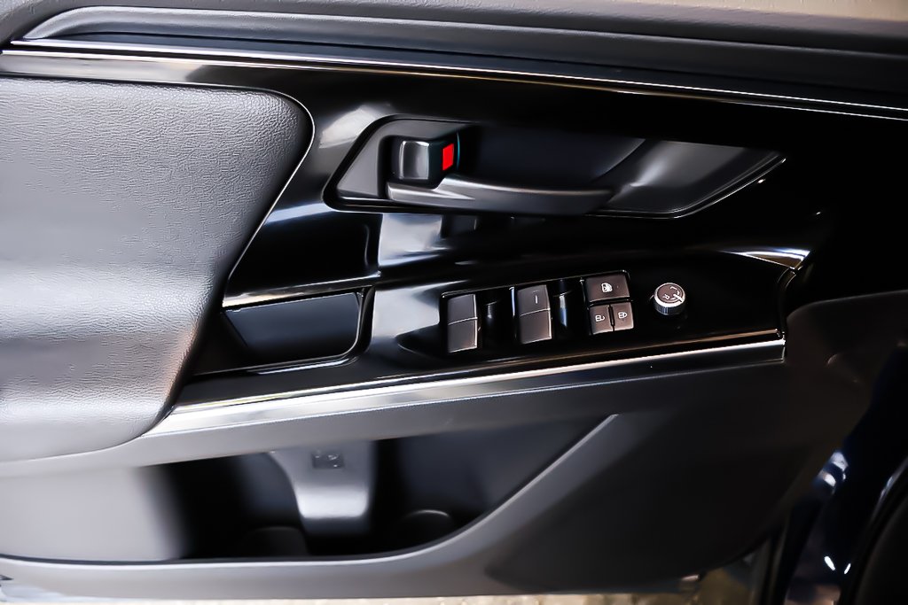 2023 Toyota BZ4X XLE + ELECTRIQUE + AWD + TOIT OUVRANT PANO in Terrebonne, Quebec - 26 - w1024h768px