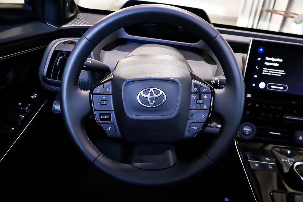 2023 Toyota BZ4X XLE + ELECTRIQUE + AWD + TOIT OUVRANT PANO in Terrebonne, Quebec - 15 - w1024h768px