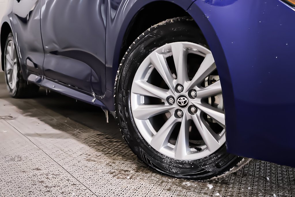 Toyota Corolla HATCHBACK SE PLUS + SIEGES CHAUFFANTS + CARPLAY 2025 à Terrebonne, Québec - 9 - w1024h768px