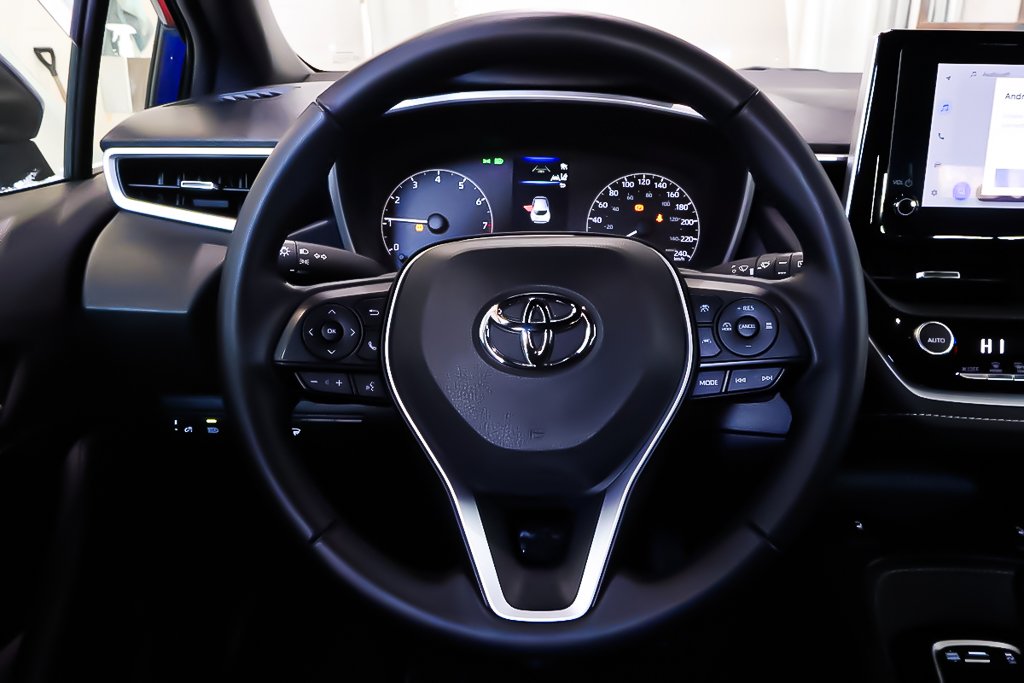 Toyota Corolla HATCHBACK SE PLUS + SIEGES CHAUFFANTS + CARPLAY 2025 à Terrebonne, Québec - 14 - w1024h768px