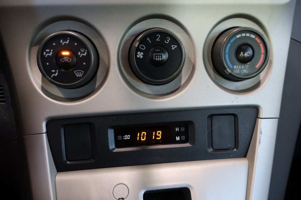 Toyota Matrix AUTOMATIQUE + GROUPE ELECTRIQUE 2014 à Terrebonne, Québec - 17 - w1024h768px