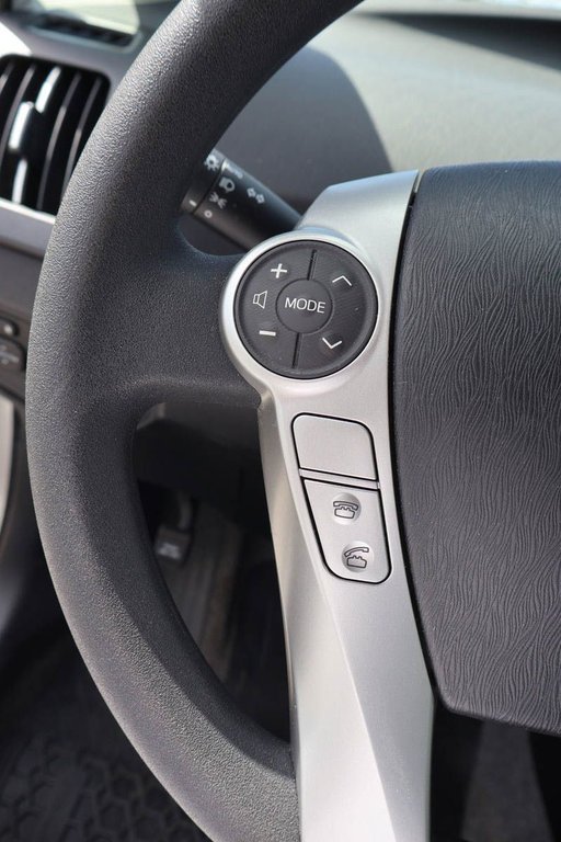 Toyota Prius HYBRIDE + BAS KILO + T/A 2013 à Terrebonne, Québec - 15 - w1024h768px