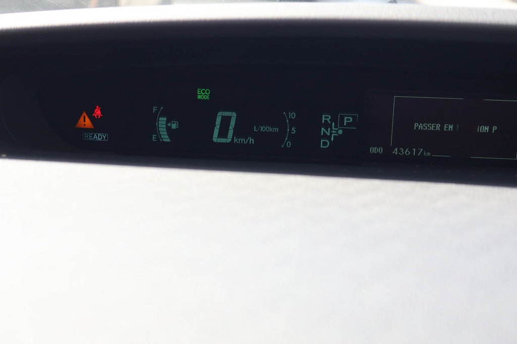 Toyota Prius HYBRIDE + BAS KILO + T/A 2013 à Terrebonne, Québec - 18 - w1024h768px
