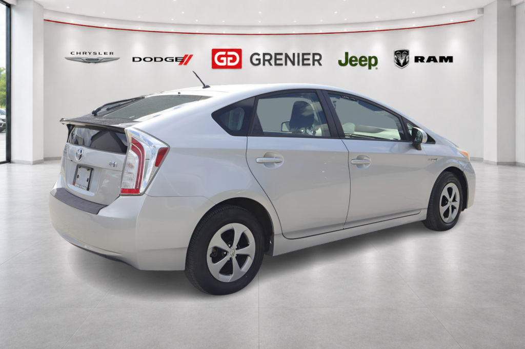 Toyota Prius HYBRIDE + BAS KILO + T/A 2013 à Terrebonne, Québec - 5 - w1024h768px