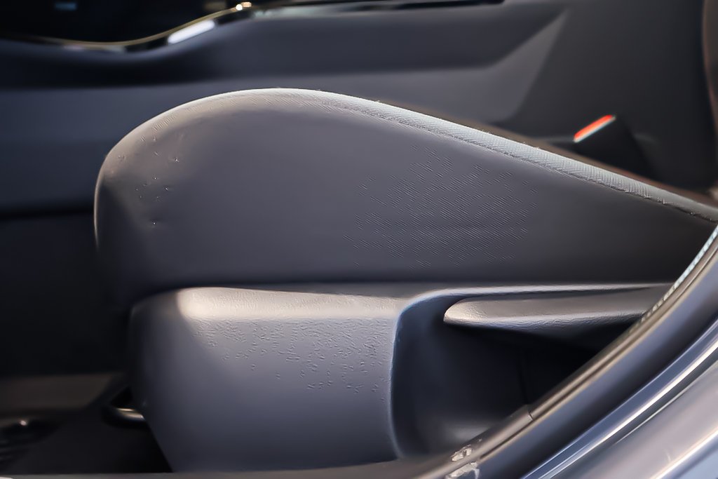 Toyota Prius PRIME SE + HYBRIDE + CARPLAY 2024 à Terrebonne, Québec - 11 - w1024h768px