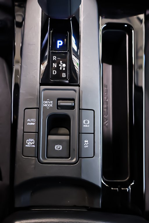 Toyota Prius PRIME SE + HYBRIDE + CARPLAY 2024 à Terrebonne, Québec - 23 - w1024h768px