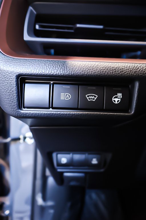 Toyota Prius PRIME SE + HYBRIDE + CARPLAY 2024 à Terrebonne, Québec - 25 - w1024h768px