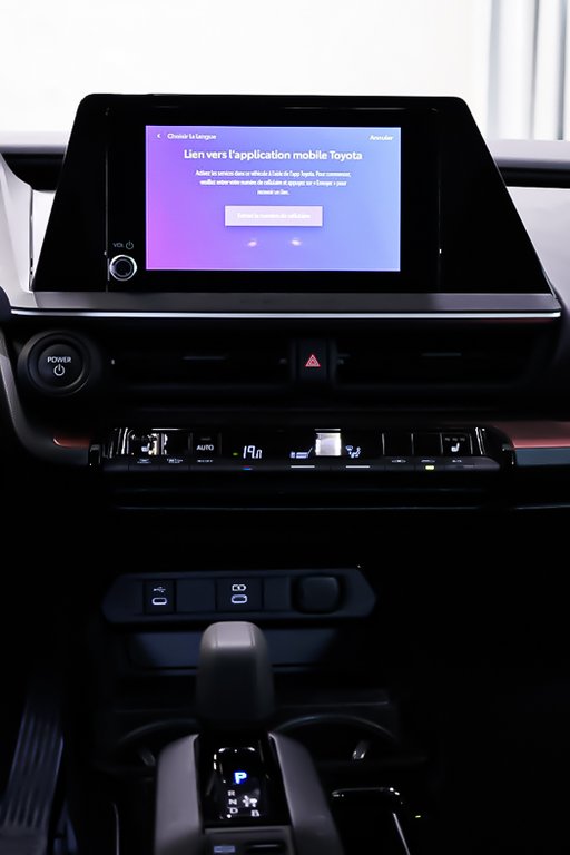 Toyota Prius PRIME SE + HYBRIDE + CARPLAY 2024 à Terrebonne, Québec - 19 - w1024h768px