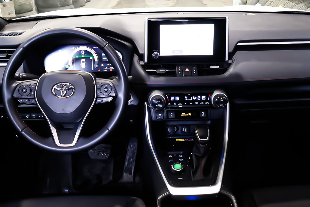 2024 Toyota RAV4 Prime XSE + AWD + TOIT OUVRANT + CARPLAY in Terrebonne, Quebec - 11 - w1024h768px