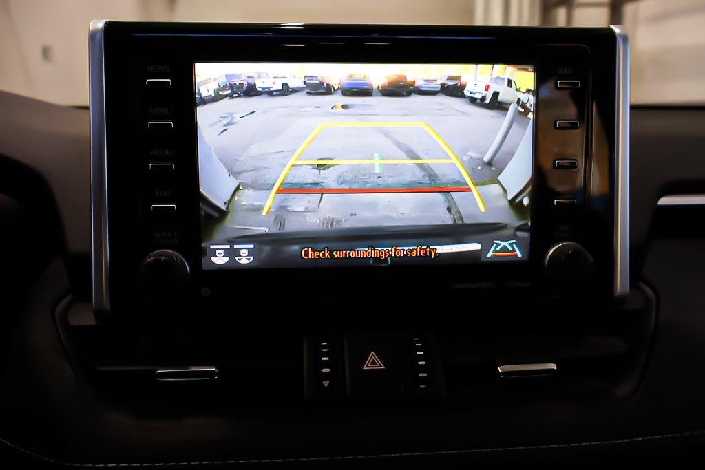 2020 Toyota RAV4 XLE + AWD + TOIT OUVRANT in Terrebonne, Quebec - 22 - w1024h768px