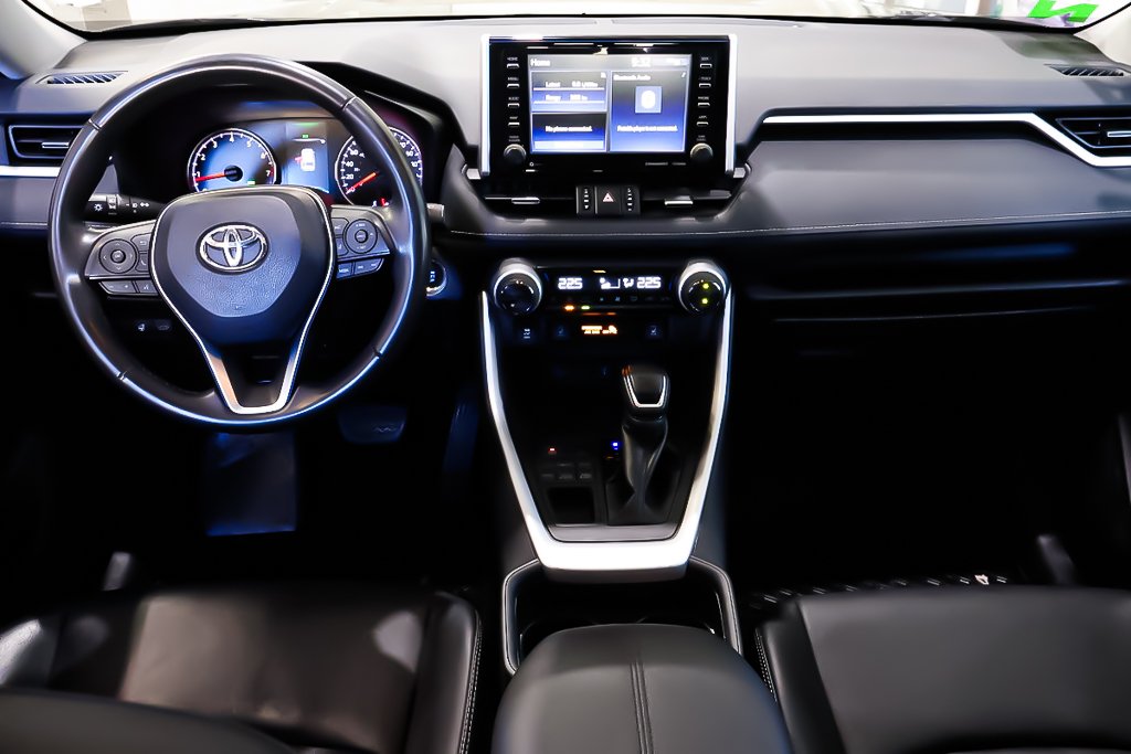 2020 Toyota RAV4 XLE + AWD + TOIT OUVRANT in Terrebonne, Quebec - 14 - w1024h768px