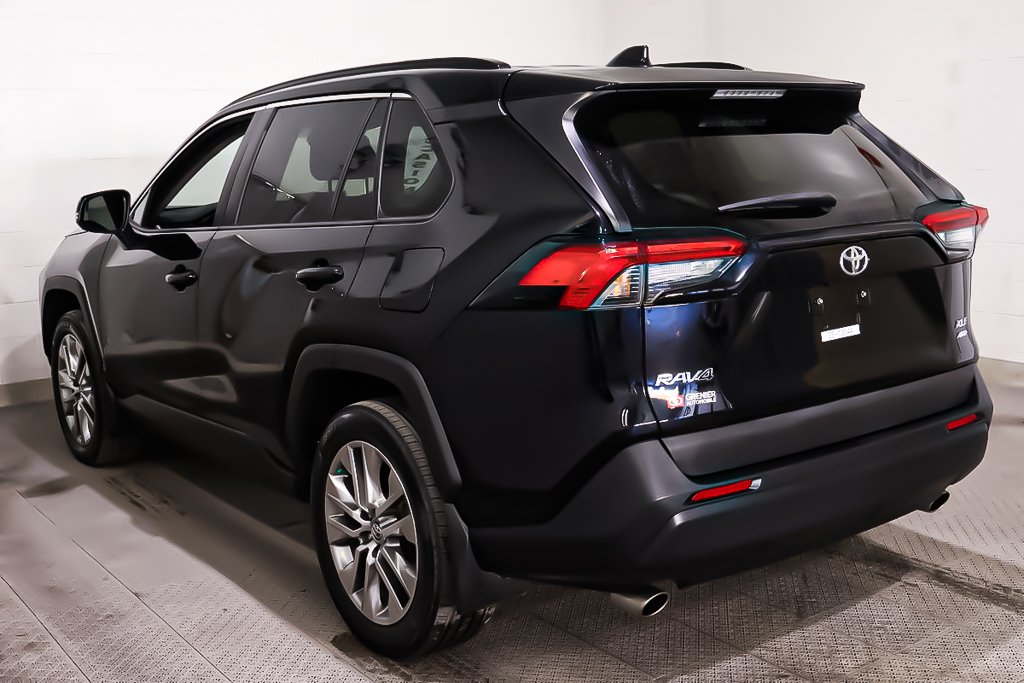 2020 Toyota RAV4 XLE + AWD + TOIT OUVRANT in Terrebonne, Quebec - 5 - w1024h768px