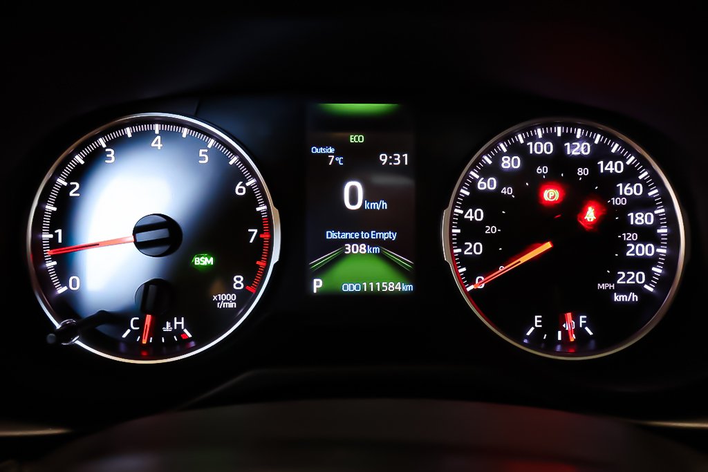 2020 Toyota RAV4 XLE + AWD + TOIT OUVRANT in Terrebonne, Quebec - 19 - w1024h768px