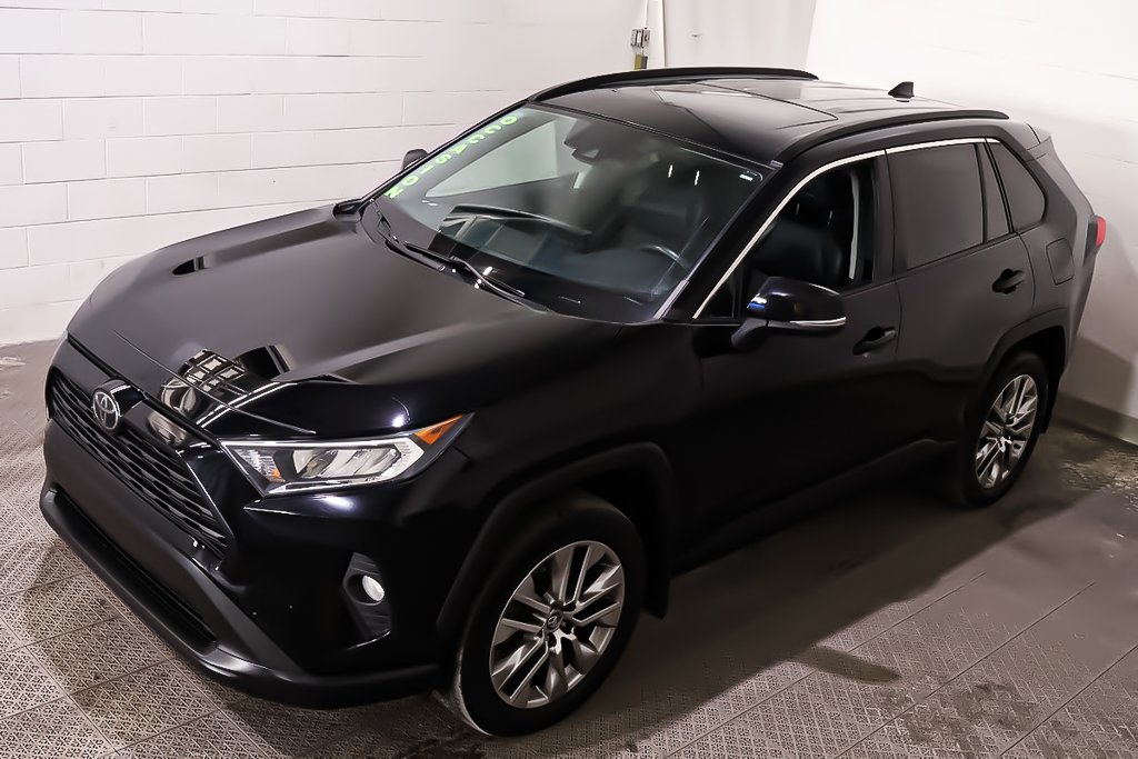 2020 Toyota RAV4 XLE + AWD + TOIT OUVRANT in Terrebonne, Quebec - 3 - w1024h768px